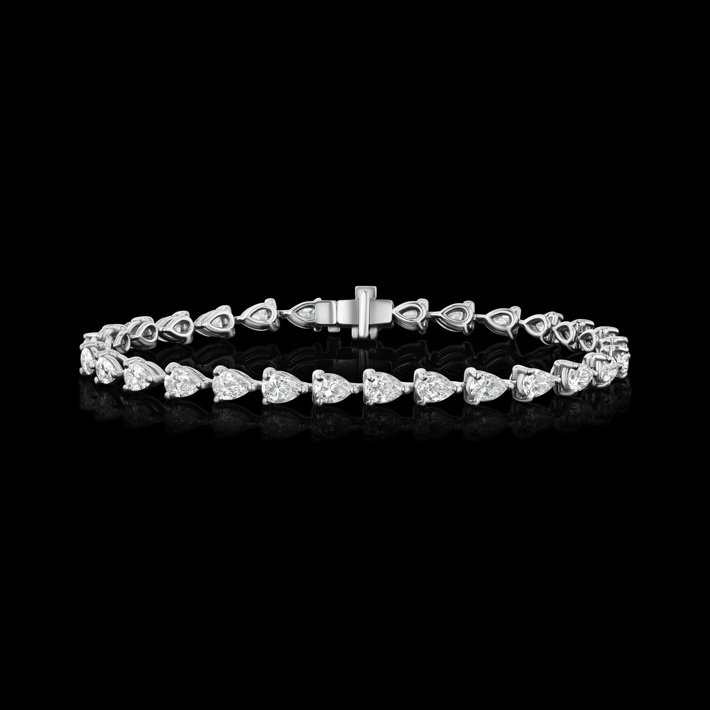 5CT PEAR SHAPE DIAMOND BRACELET