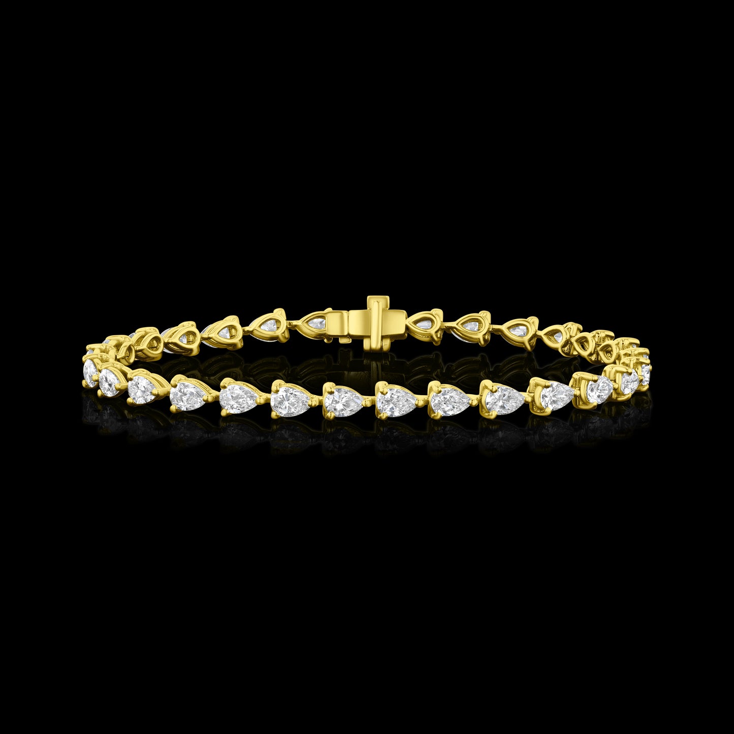 5CT PEAR SHAPE DIAMOND BRACELET